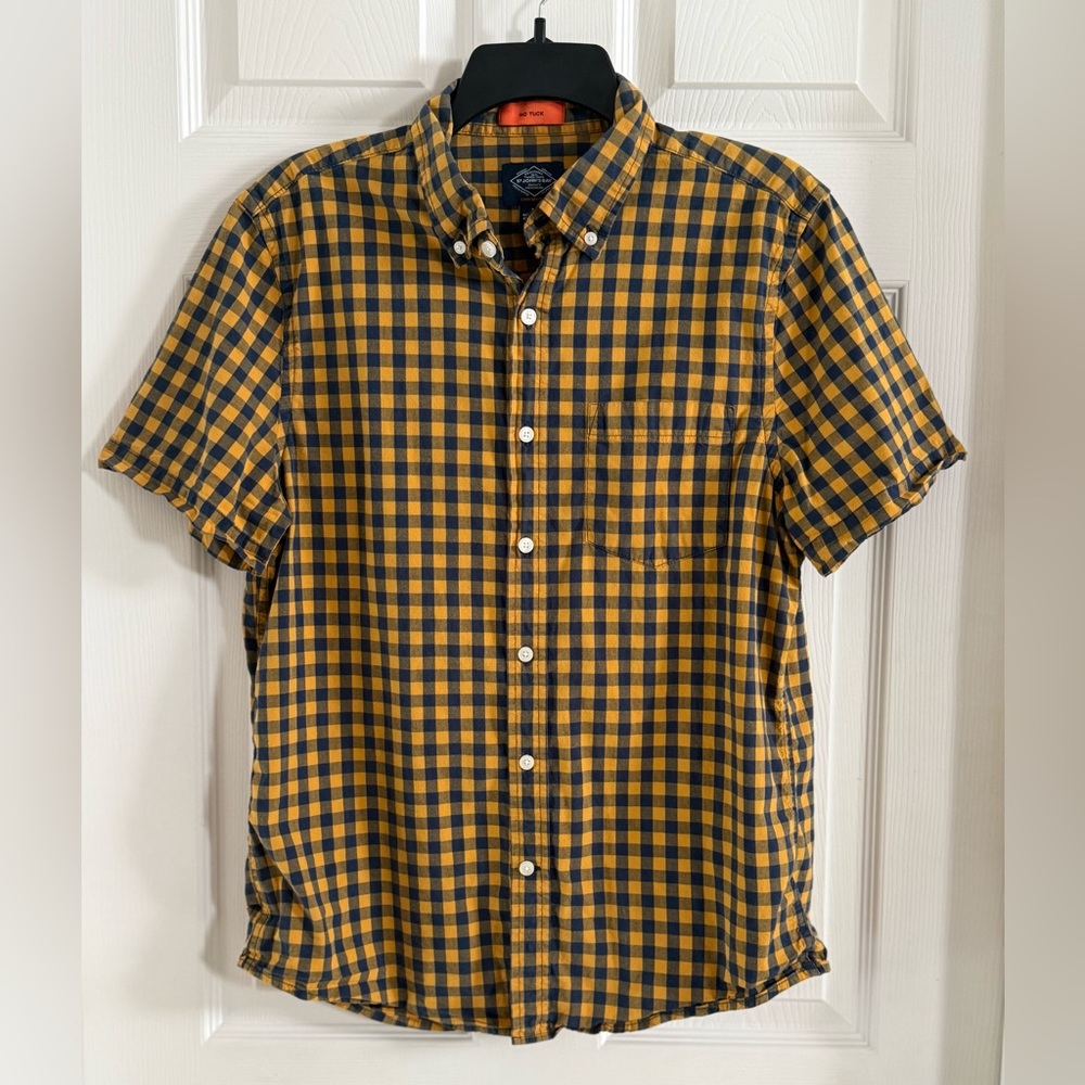 St. John's Bay Men's‎ Shirt Gingham Comfort Flex No Tuck Size M